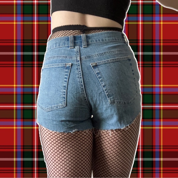 VINTAGE GRUNGE DENIM SHORTS - Picture 5 of 9